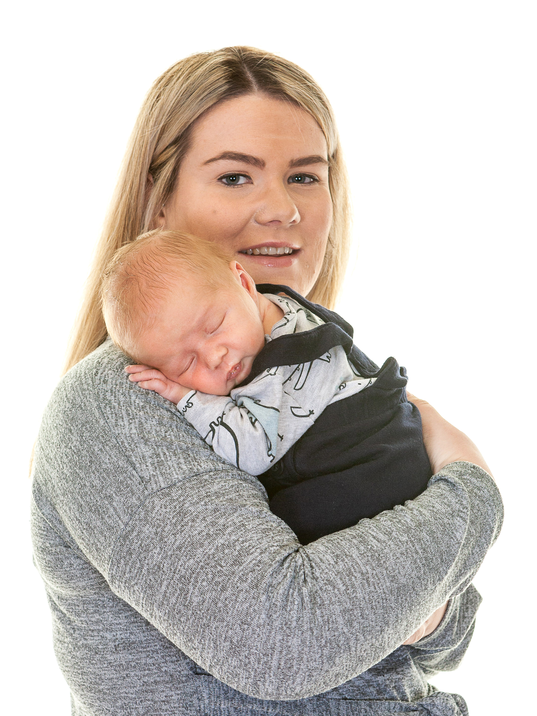 IMG_6672 newborn baby boy sleeps on his mom's shoulder